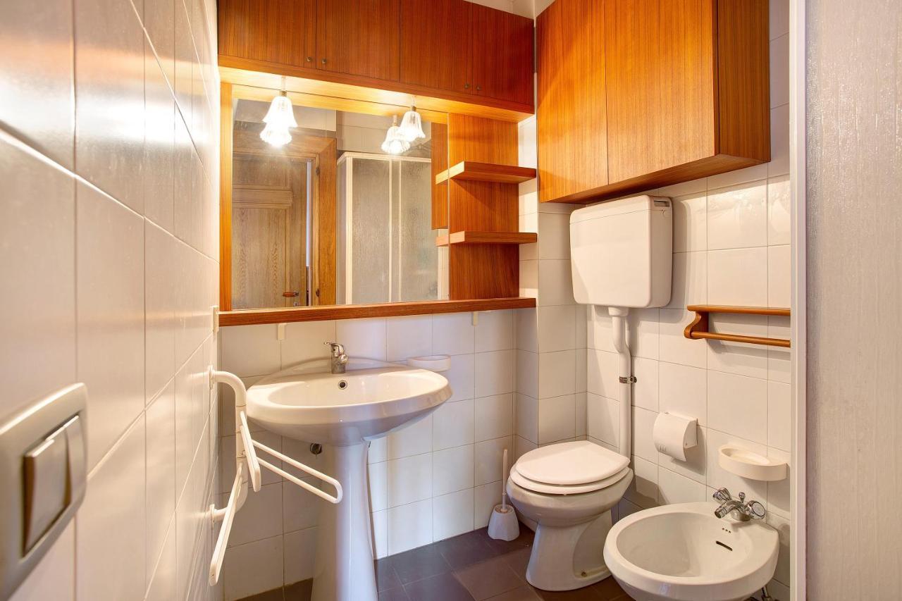 ベッラージョ Cascina Taronicoヴィラ エクステリア 写真